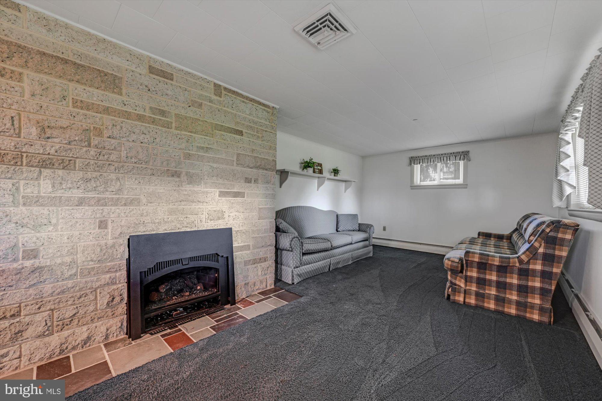 8066 Colebrook Road Palmyra, PA 17078 - Photo 9 of 27 Gallery Image 9