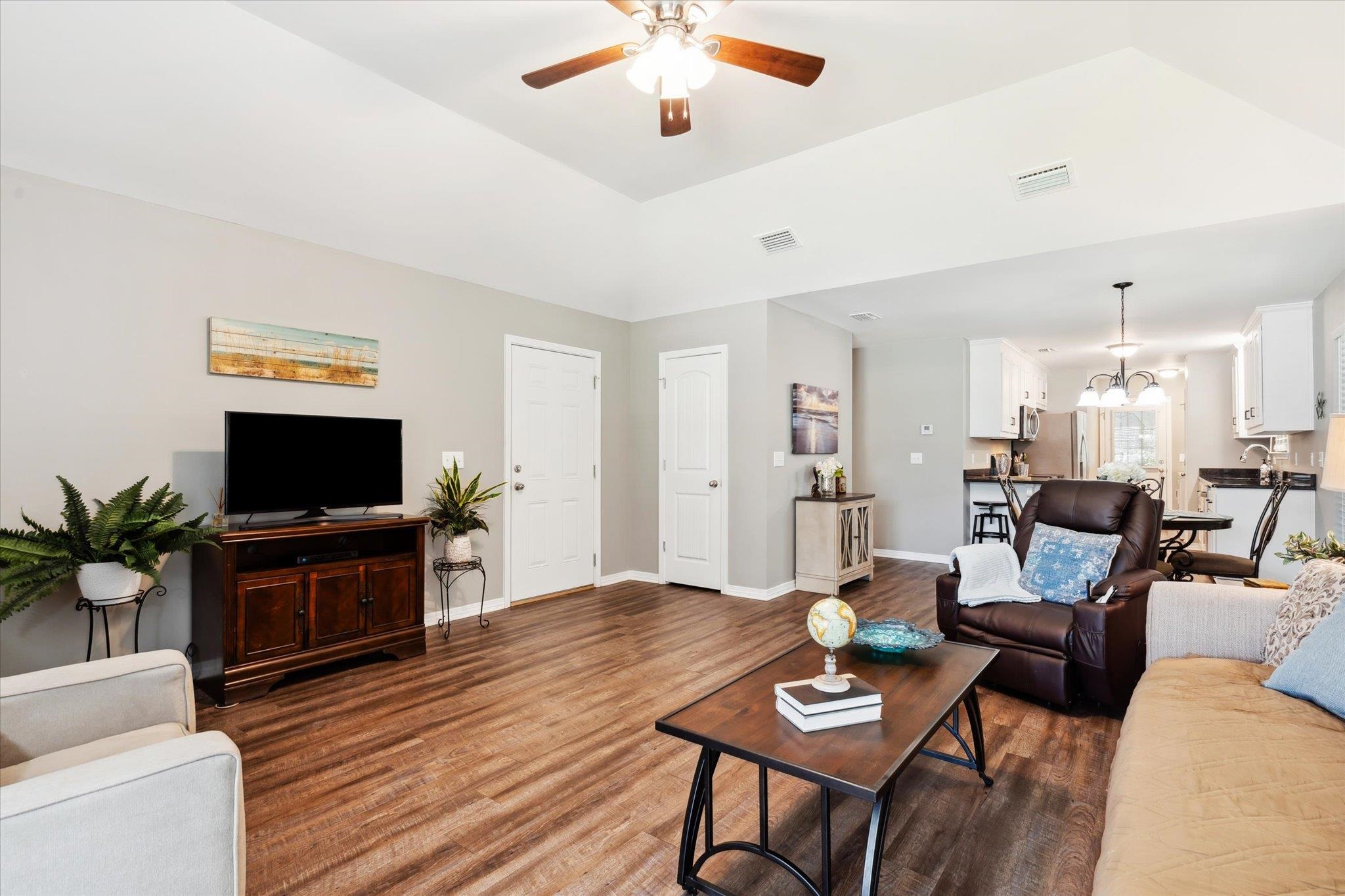16096 Hoiles Avenue Silverhill, AL 36576 - Photo 2 of 20 LivingRoom