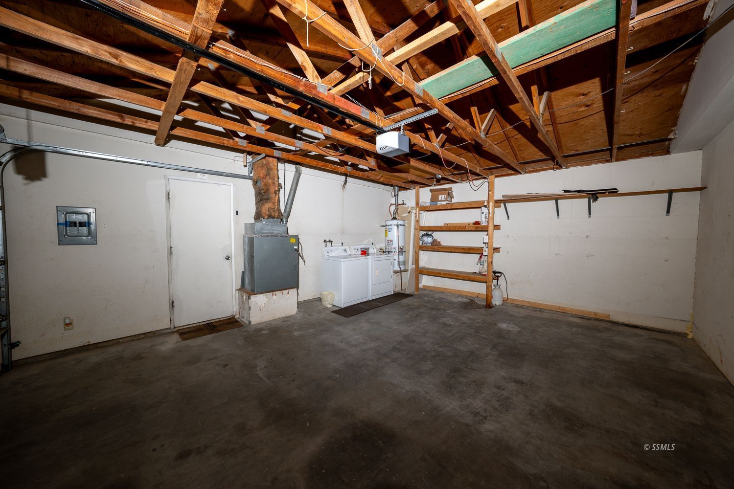 217 South Richmond Road Ridgecrest, CA 93555 - Photo 12 of 27