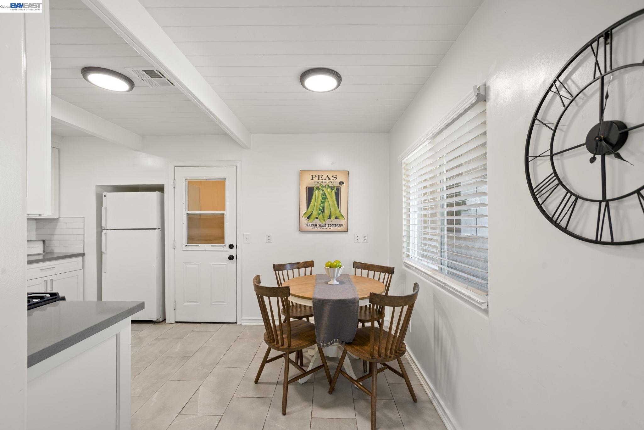 167 Peninsula Road Bay Point, CA 94565 - Photo 12 of 58 a view of a dining room with furniture and window