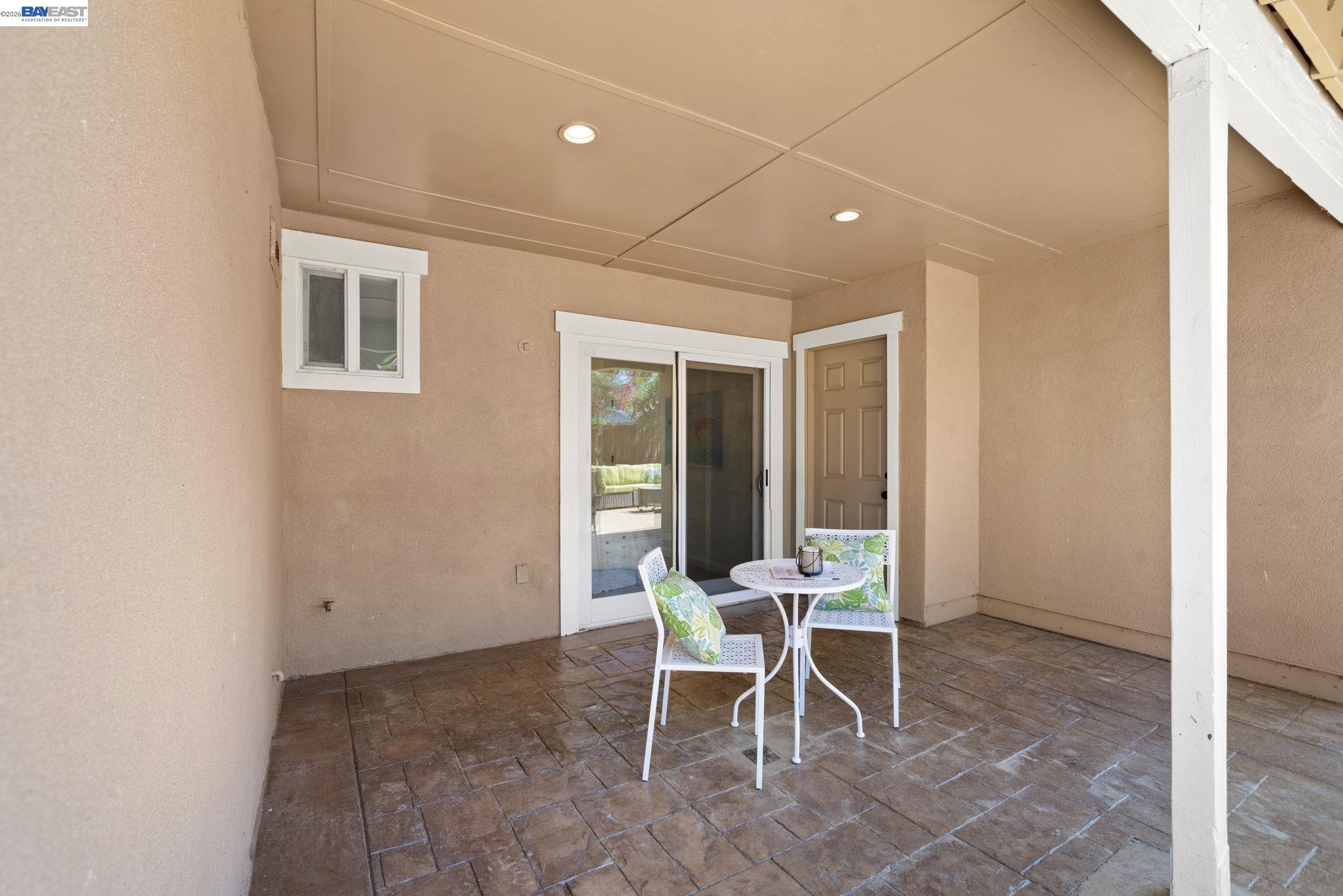 167 Peninsula Road Bay Point, CA 94565 - Photo 24 of 58 a dining room with furniture and a window