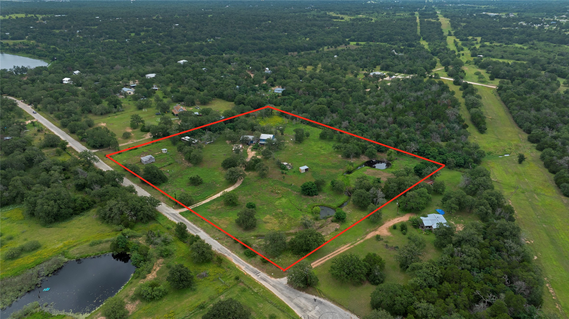 376 Jones Road Cedar Creek, TX 78612 - Photo 4 of 37 Redline on this aerial is the perimeter of the property.