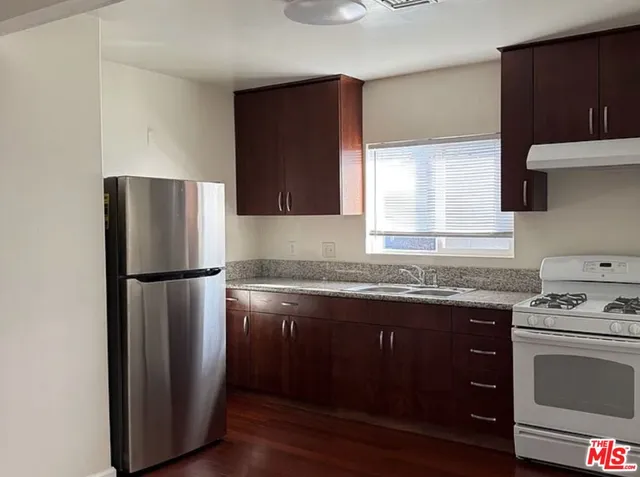 $2,450 | 4343 West 4th Street, Unit C, Los Angeles, CA 90020