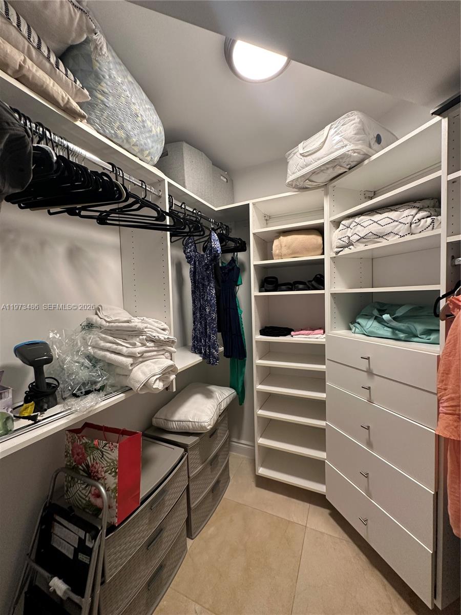 4775 Collins Avenue, Unit 2407 Miami Beach, FL 33140 - Photo 12 of 54