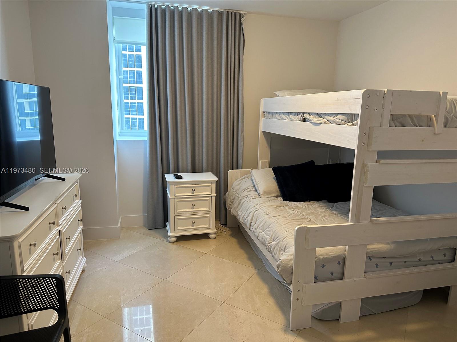 4775 Collins Avenue, Unit 2407 Miami Beach, FL 33140 - Photo 15 of 54