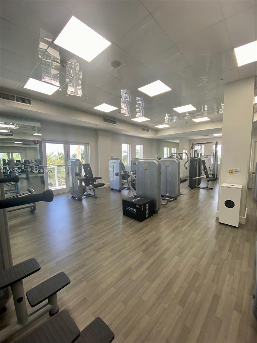 4775 Collins Avenue, Unit 2407 Miami Beach, FL 33140 - Photo 27 of 54