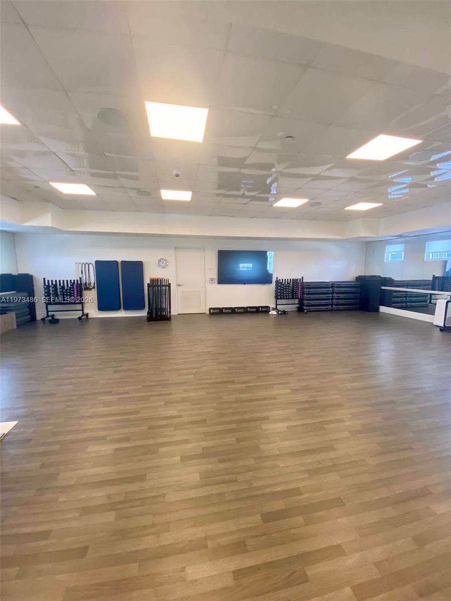 4775 Collins Avenue, Unit 2407 Miami Beach, FL 33140 - Photo 28 of 54