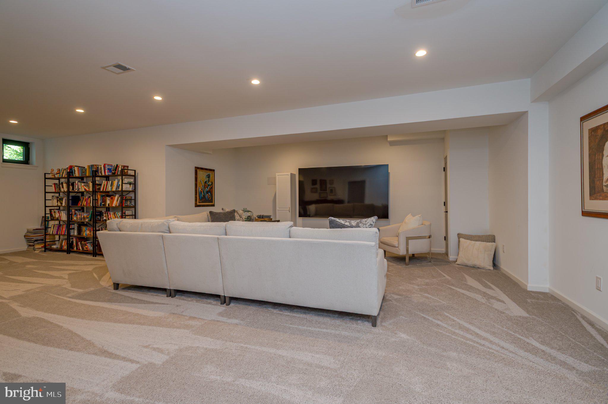 1267 Stuart Road Princeton, NJ 08540 - Photo 32 of 40 Spacious, inviting entertainment area.
