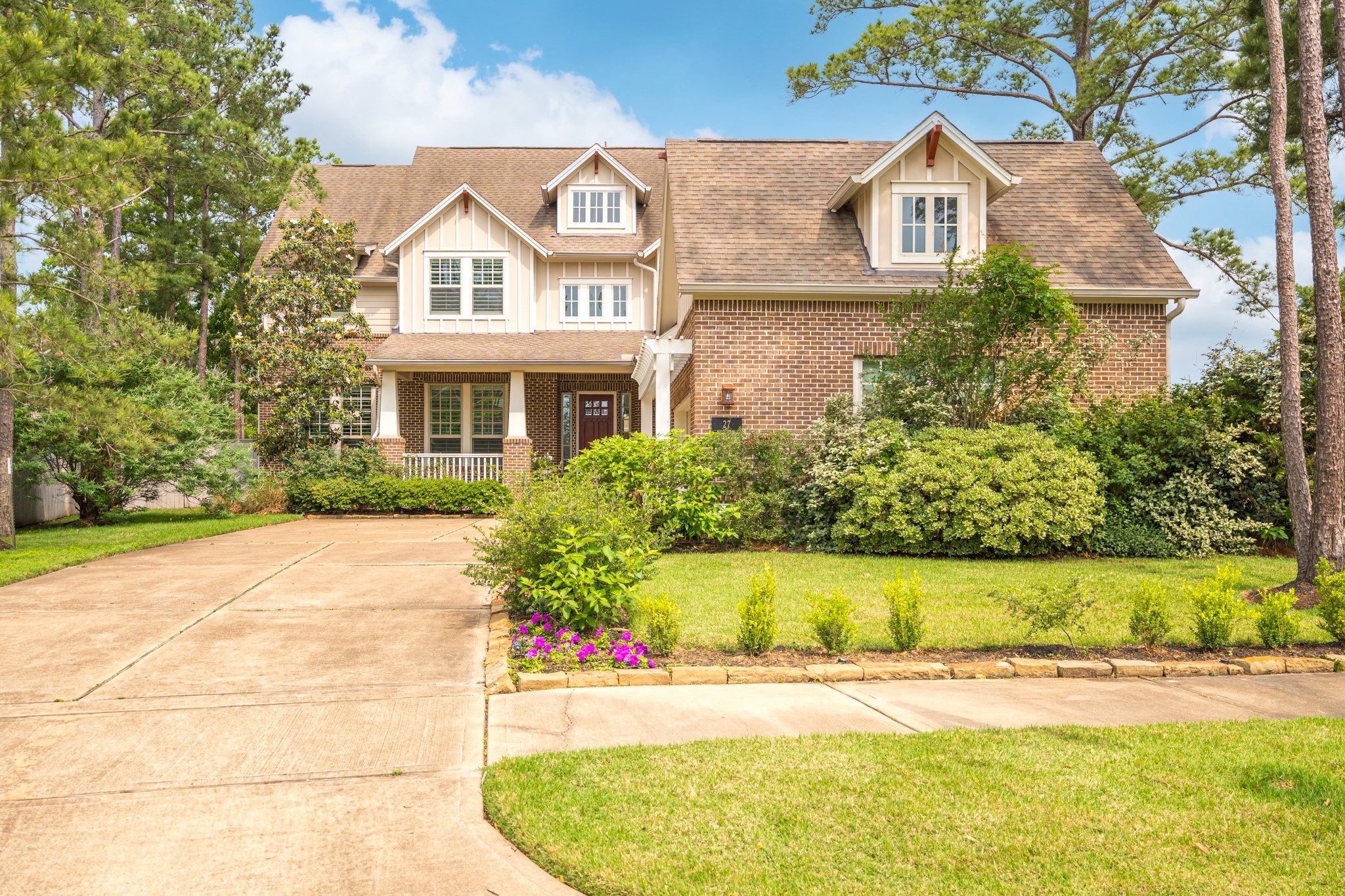 27 Hedgedale Way Spring, TX 77389 - Photo 3 of 49 a view of front of house with a yard