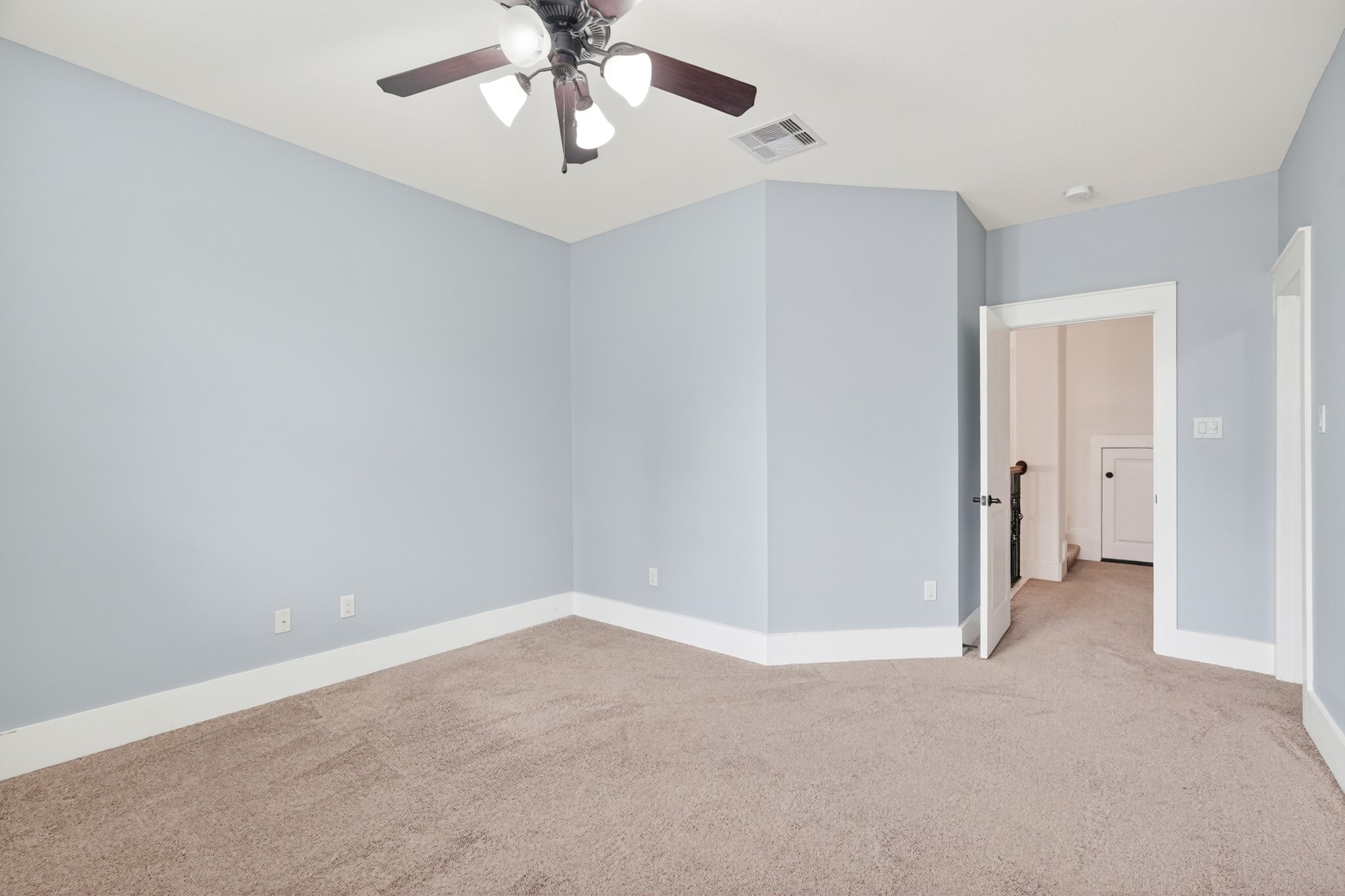 27 Hedgedale Way Spring, TX 77389 - Photo 36 of 49 an empty room with a empty space and a ceiling fan