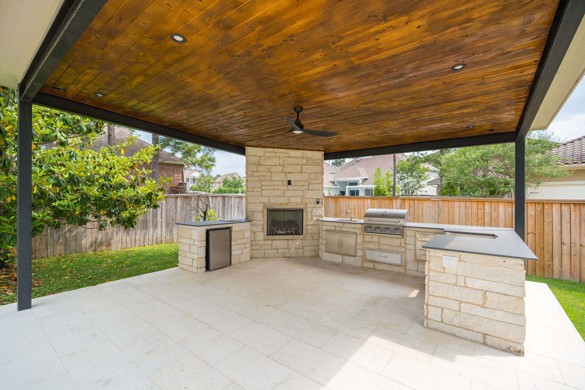 27 Hedgedale Way Spring, TX 77389 - Photo 40 of 49 a view of a backyard with seating space