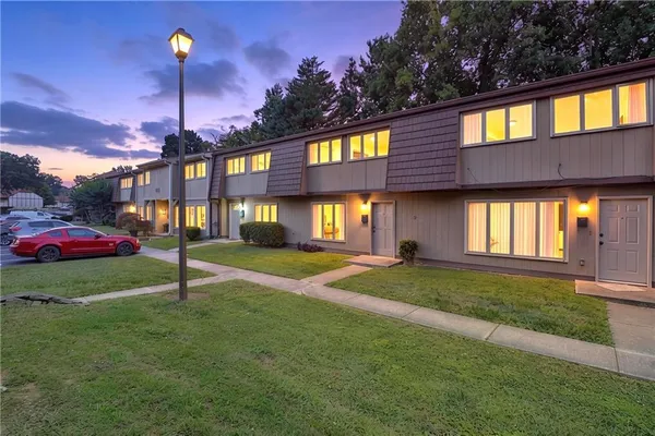 $189,000 | 1811 Ashborough Circle, Unit G, Marietta, GA 30067