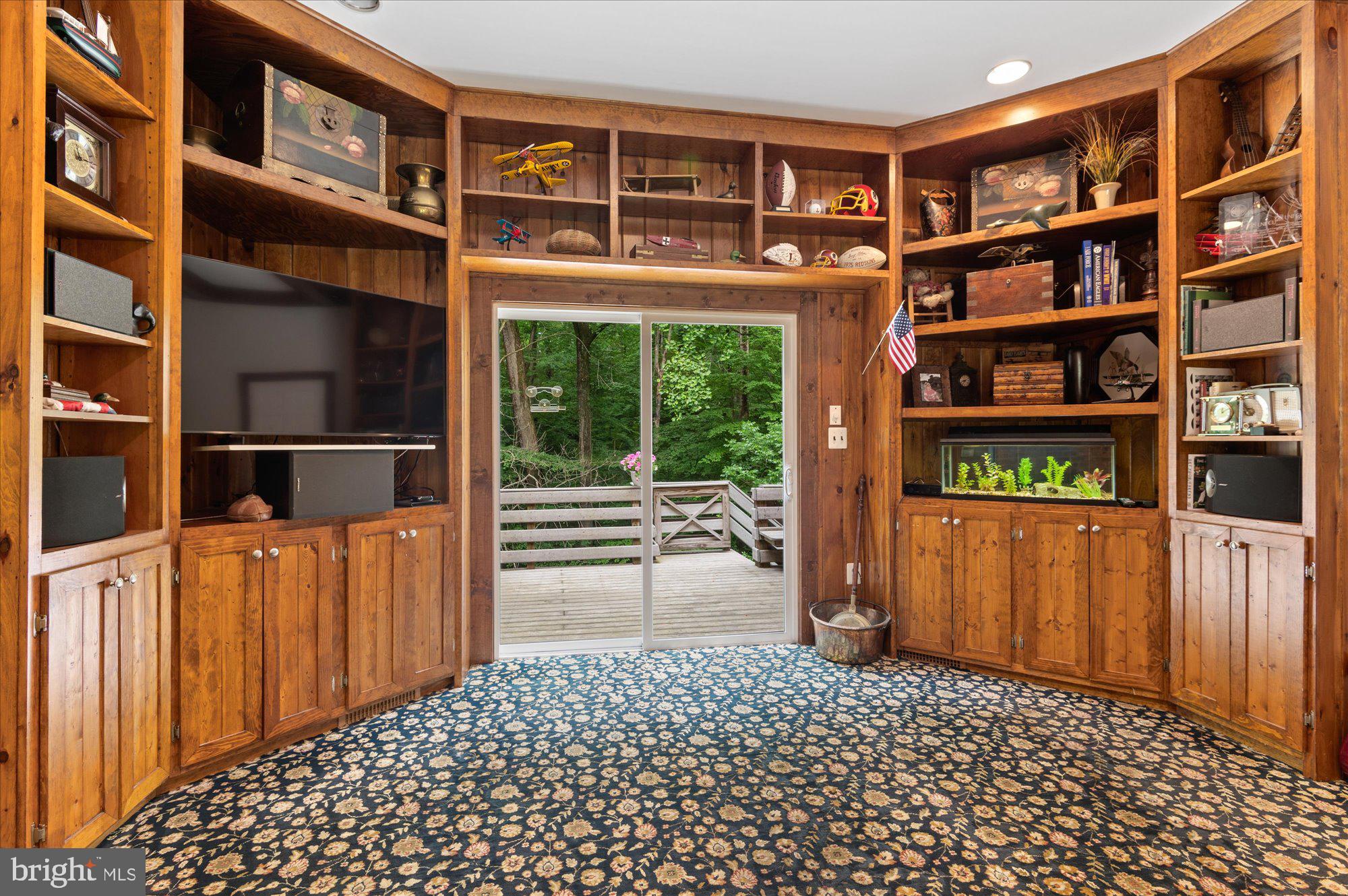 8000 Kingsgate Road Potomac, MD 20854 - Photo 13 of 42