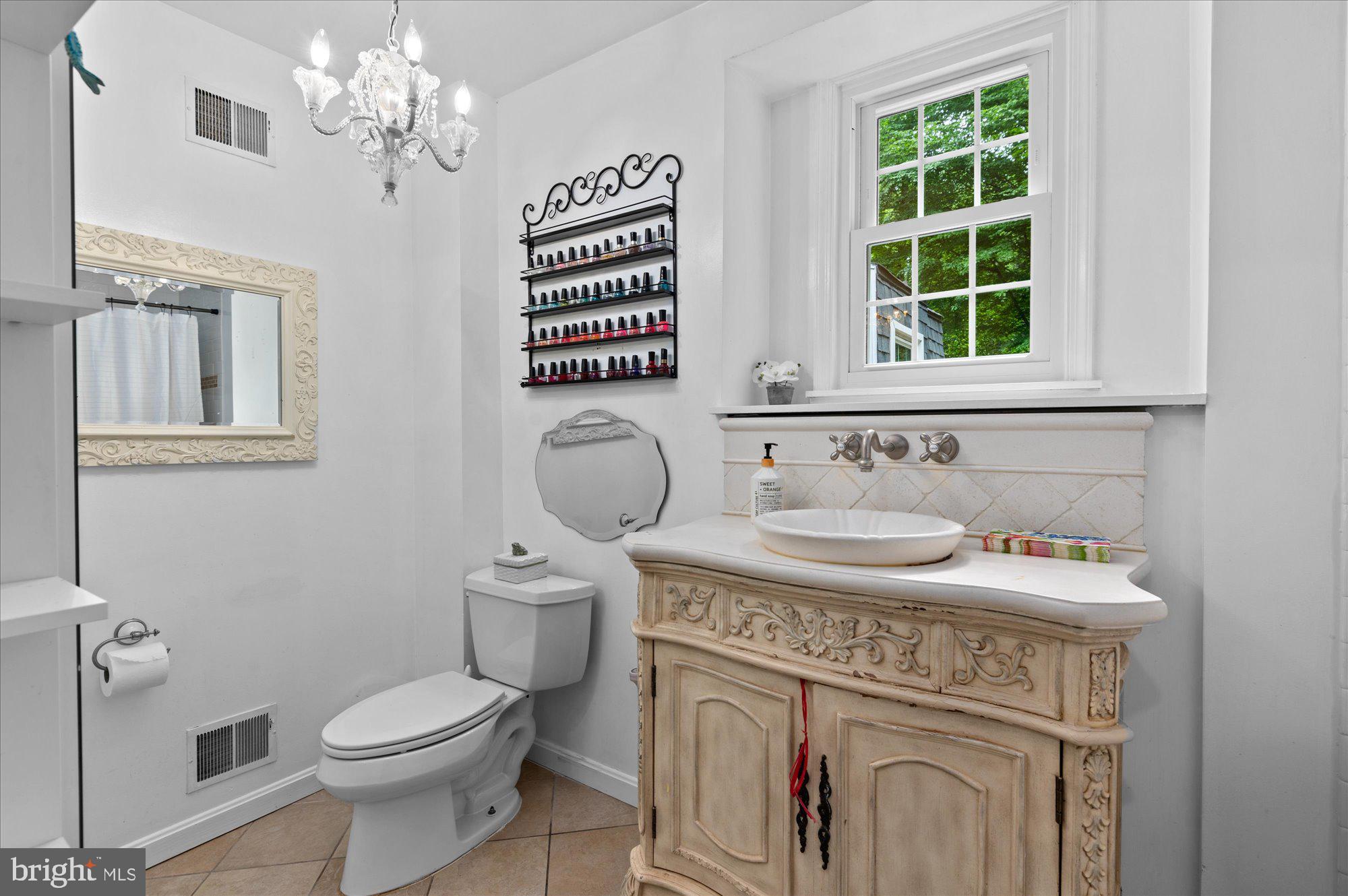 8000 Kingsgate Road Potomac, MD 20854 - Photo 24 of 42