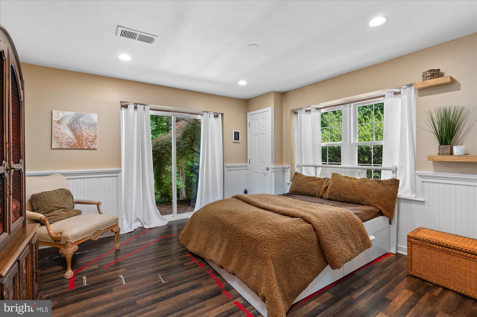 8000 Kingsgate Road Potomac, MD 20854 - Photo 32 of 42