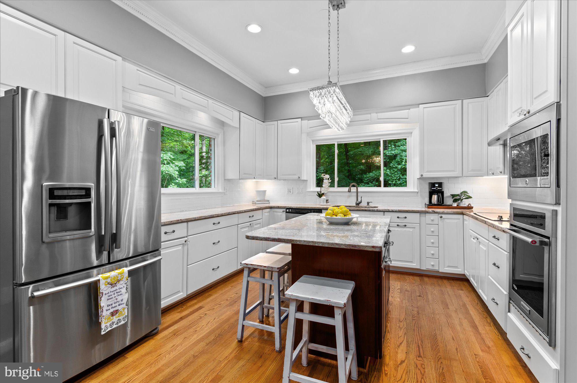 8000 Kingsgate Road Potomac, MD 20854 - Photo 5 of 42