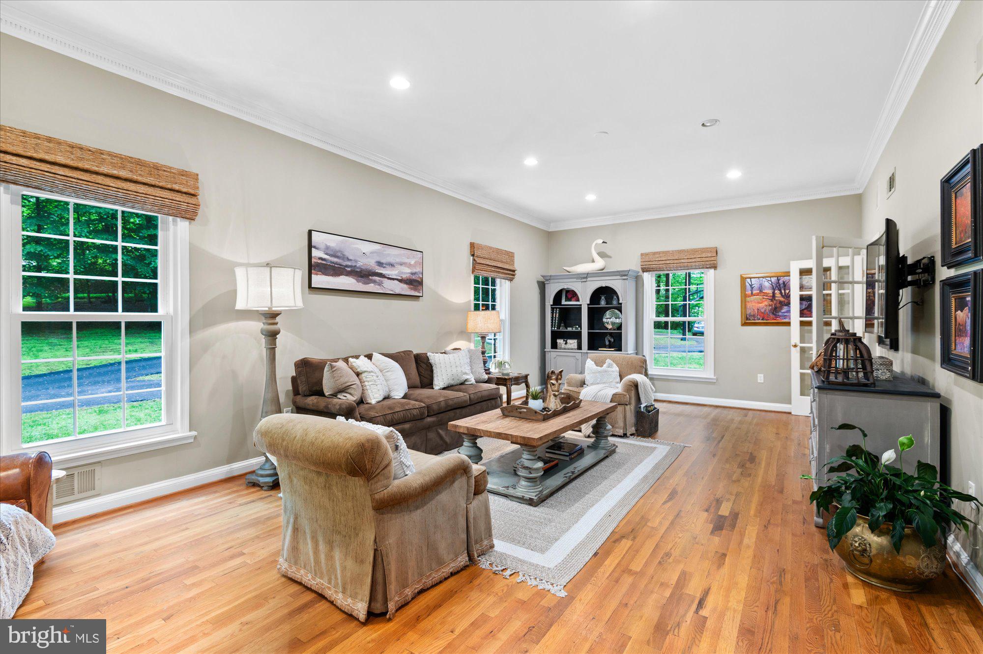 8000 Kingsgate Road Potomac, MD 20854 - Photo 8 of 42