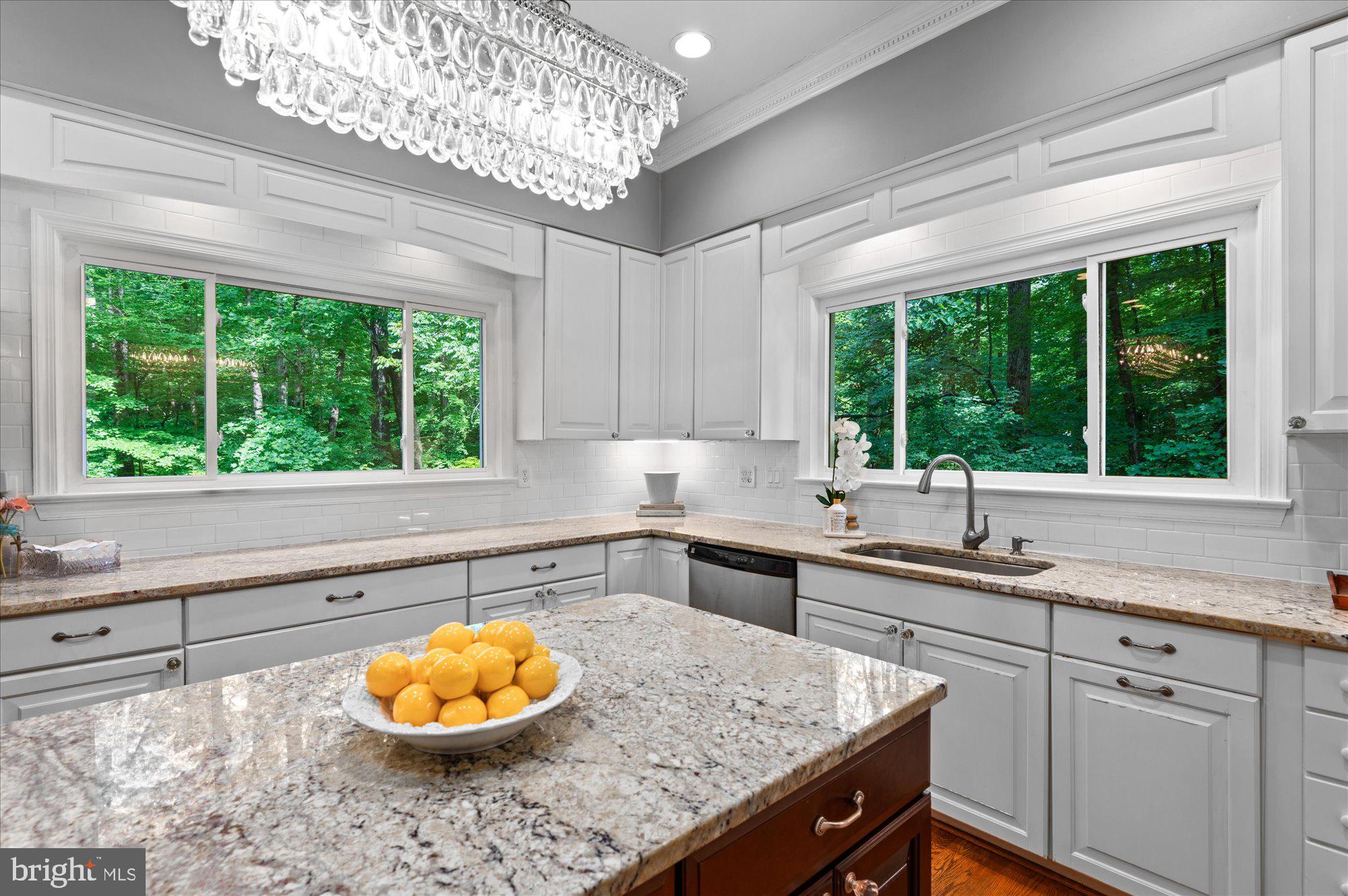 8000 Kingsgate Road Potomac, MD 20854 - Photo 10 of 42