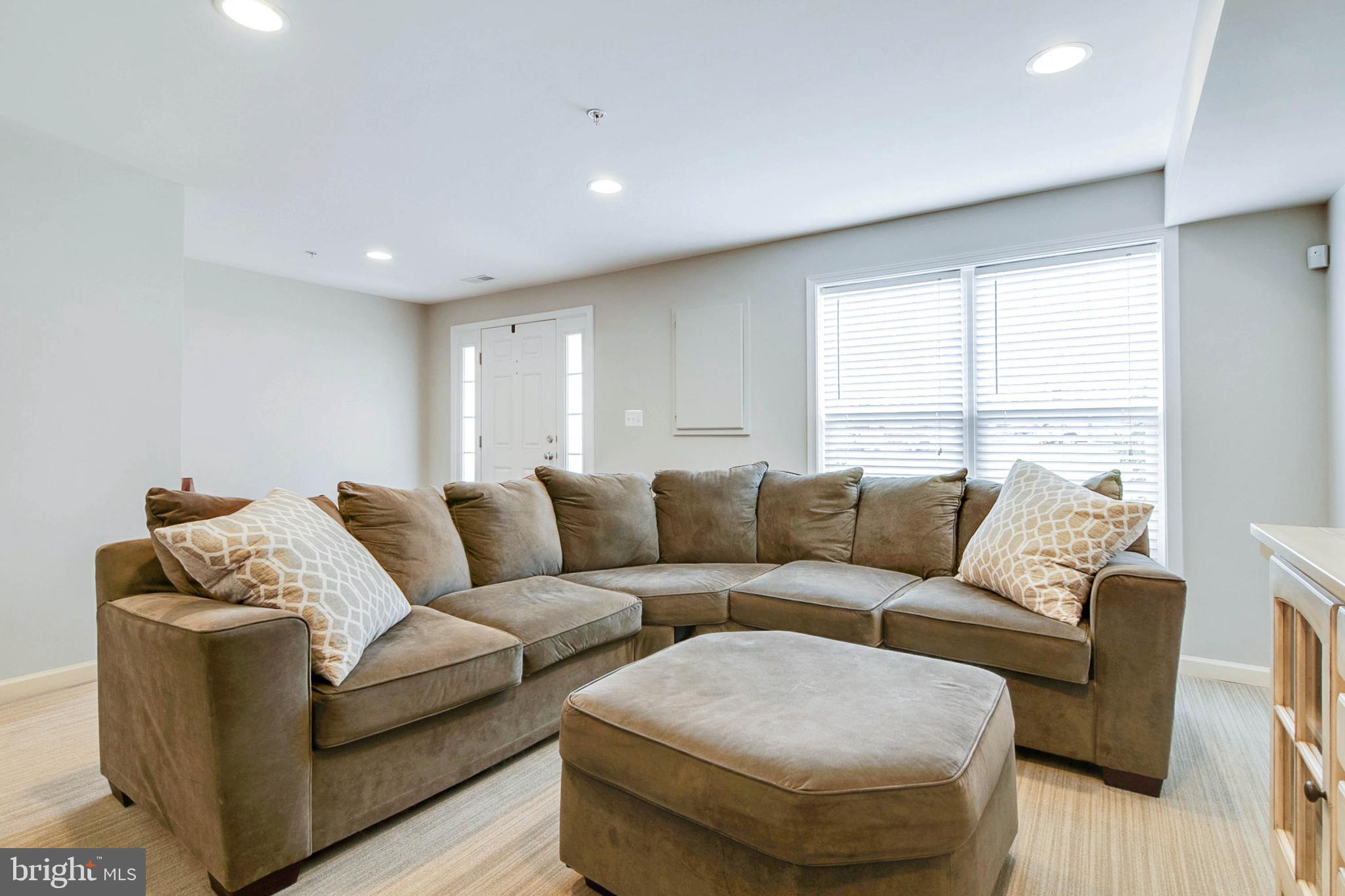 13621 Alderton Road Silver Spring, MD 20906 - Photo 5 of 33