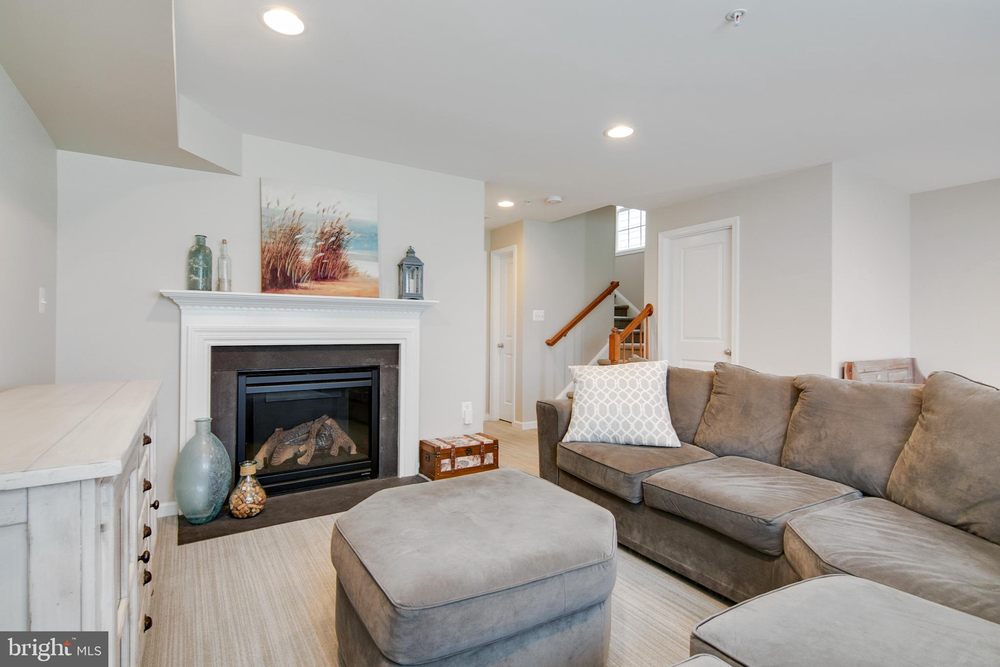13621 Alderton Road Silver Spring, MD 20906 - Photo 6 of 33