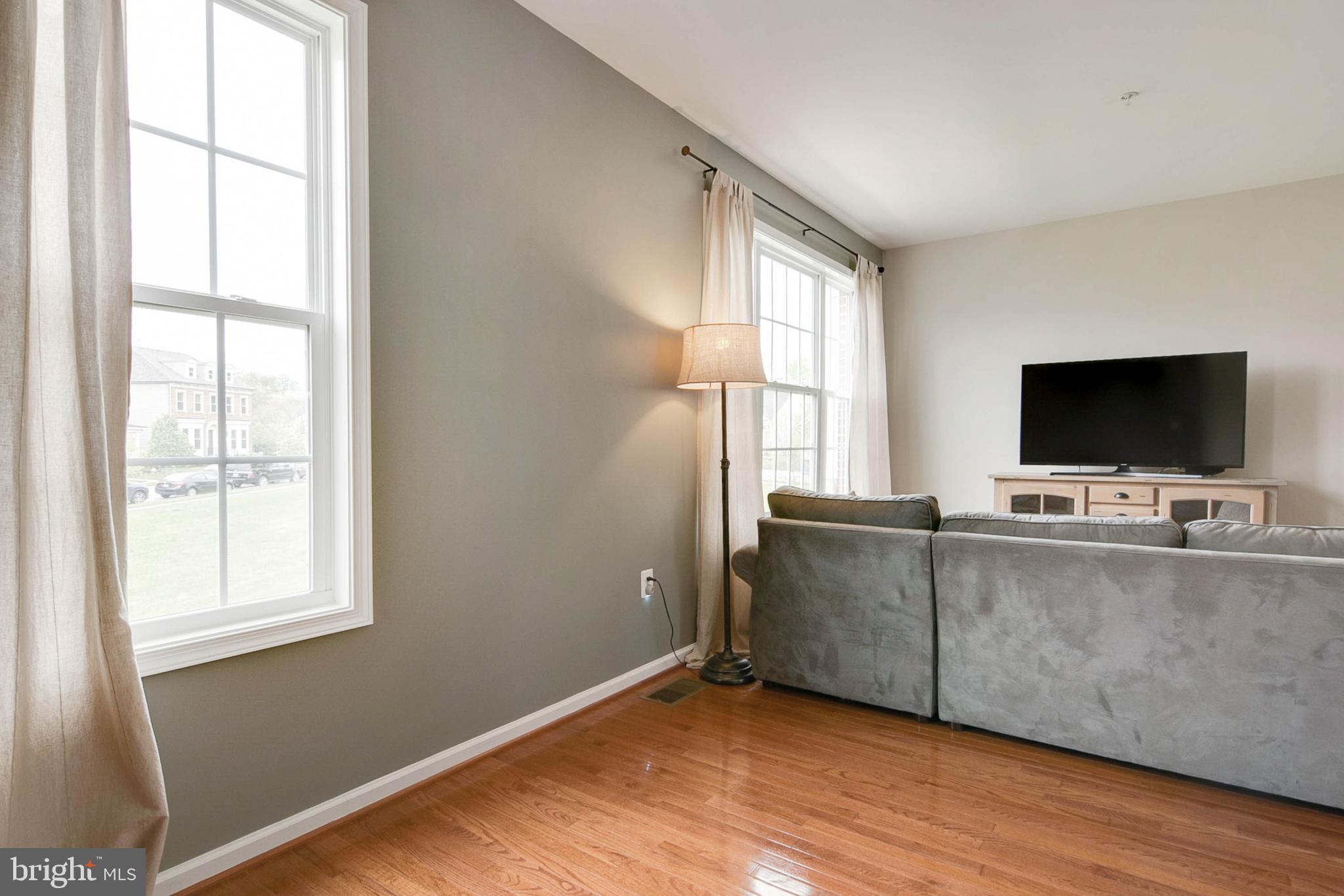 13621 Alderton Road Silver Spring, MD 20906 - Photo 8 of 33