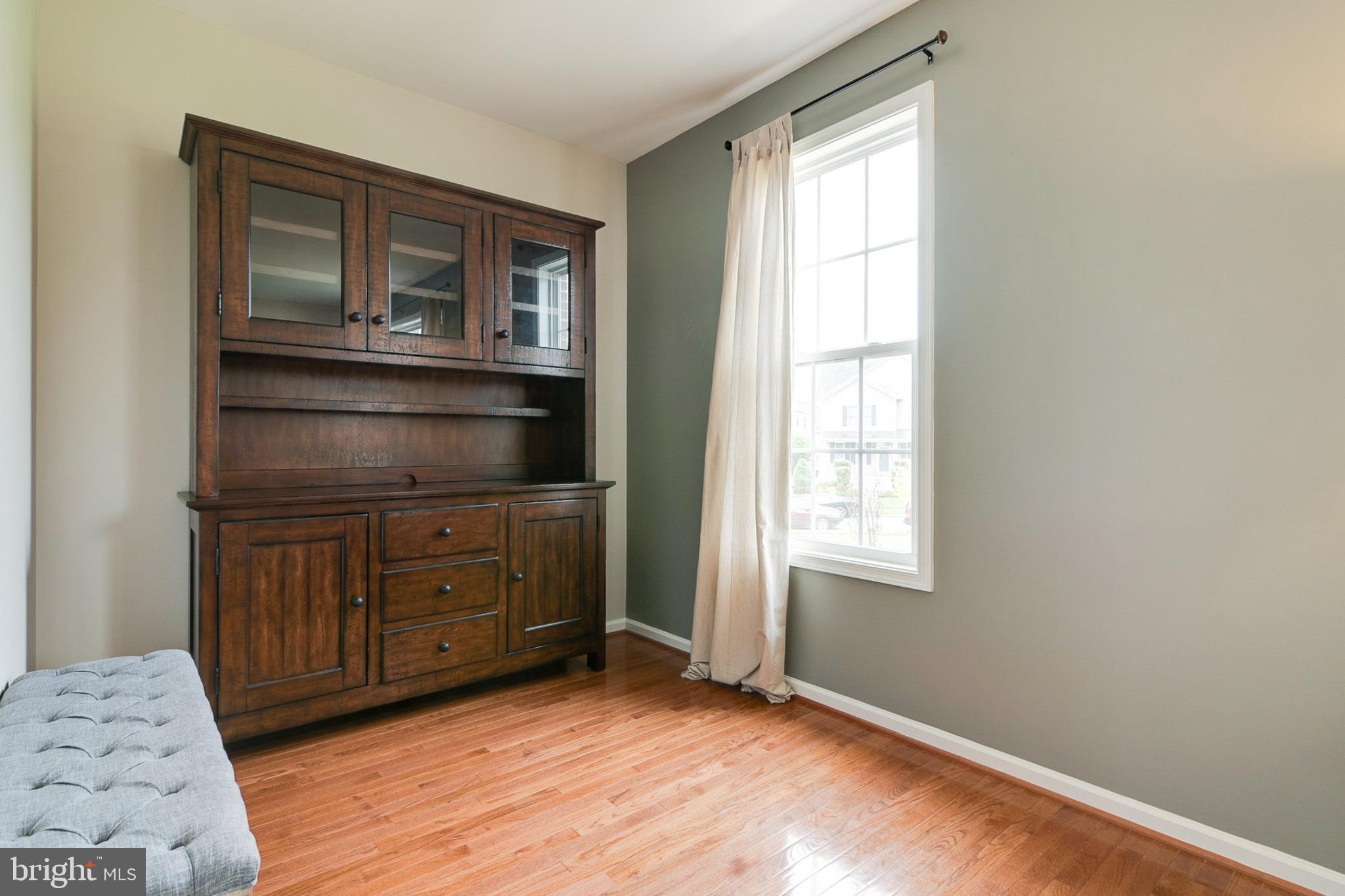 13621 Alderton Road Silver Spring, MD 20906 - Photo 10 of 33