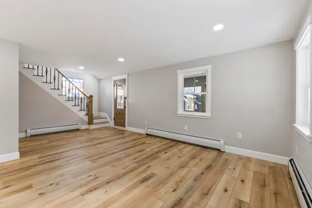 $369,900 | 20 Mt Vernon Street, Gardiner, ME 04345