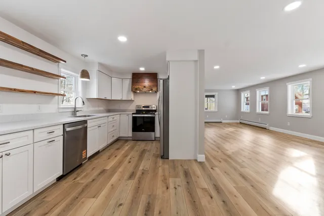 $369,900 | 20 Mt Vernon Street, Gardiner, ME 04345