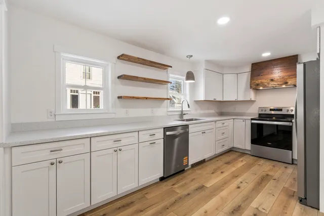 $369,900 | 20 Mt Vernon Street, Gardiner, ME 04345