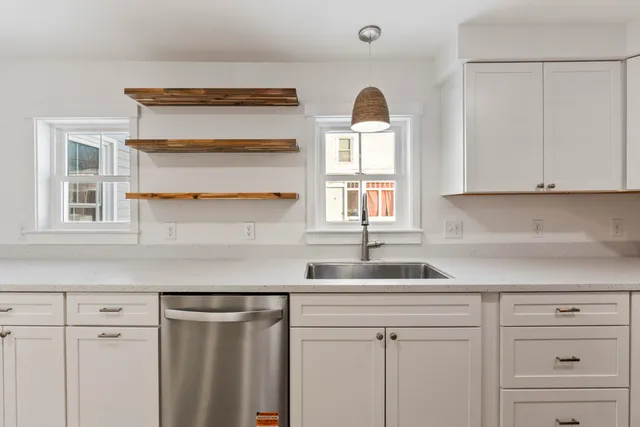 $369,900 | 20 Mt Vernon Street, Gardiner, ME 04345