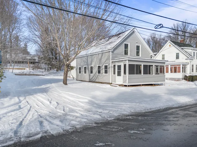 $369,900 | 20 Mt Vernon Street, Gardiner, ME 04345