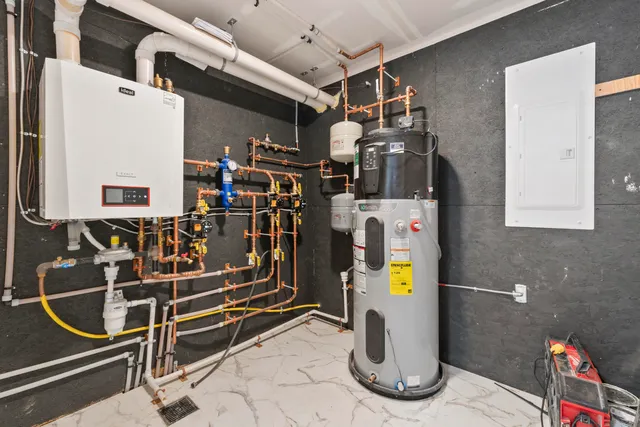 $369,900 | 20 Mt Vernon Street, Gardiner, ME 04345