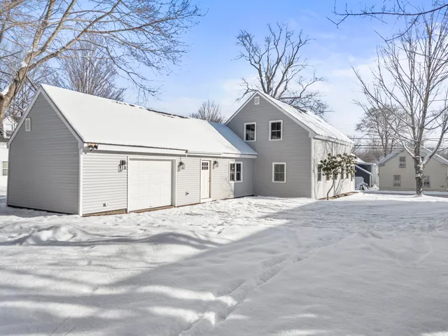 $369,900 | 20 Mt Vernon Street, Gardiner, ME 04345