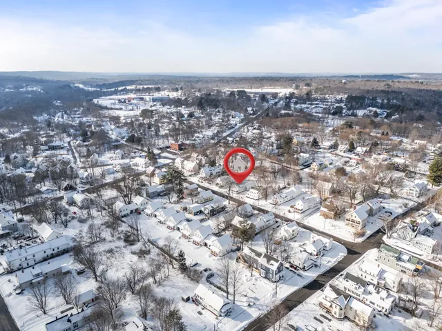 $369,900 | 20 Mt Vernon Street, Gardiner, ME 04345