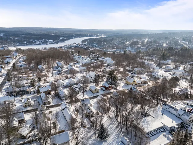 $369,900 | 20 Mt Vernon Street, Gardiner, ME 04345