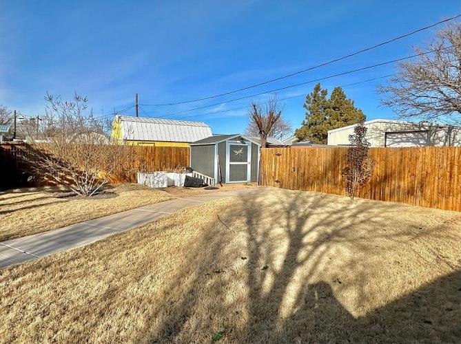 1005 8th Street Shallowater, TX 79363 - Photo 28 of 34