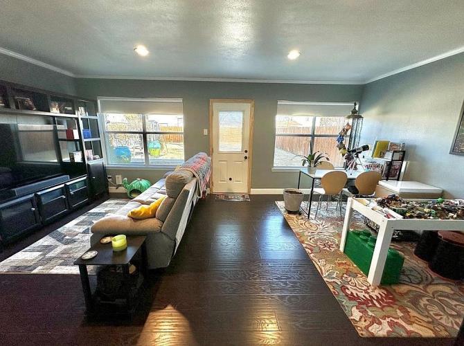 1005 8th Street Shallowater, TX 79363 - Photo 9 of 34