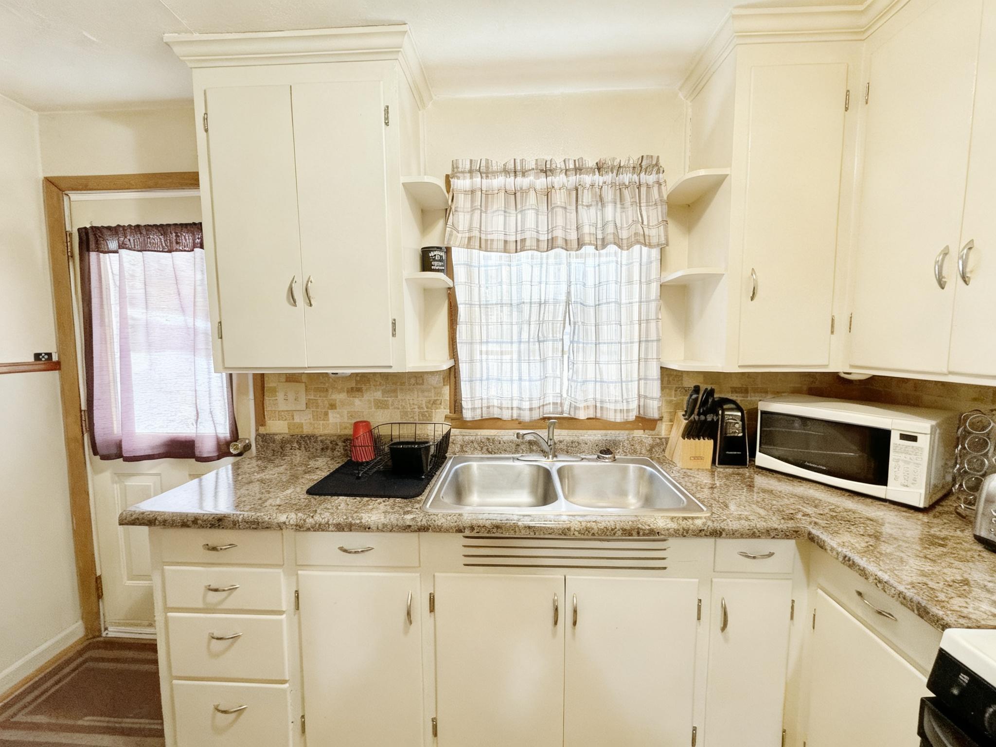 815 East Vernon Avenue Fergus Falls, MN 56537 - Photo 4 of 14