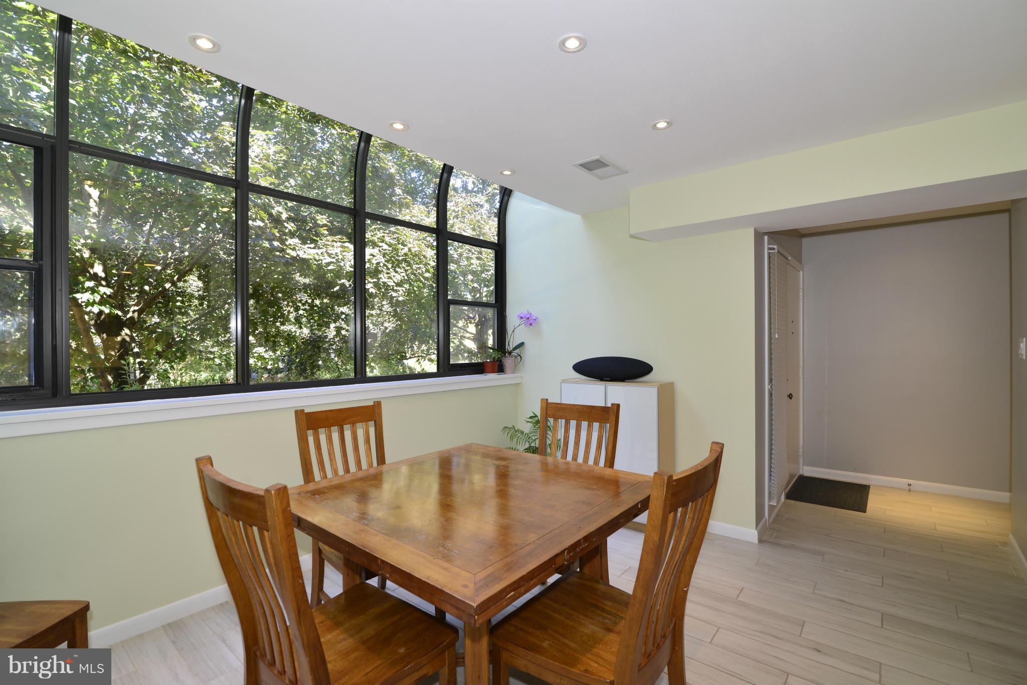 11019 Thrush Ridge Road Reston, VA 20191 - Photo 2 of 25 Dining Room