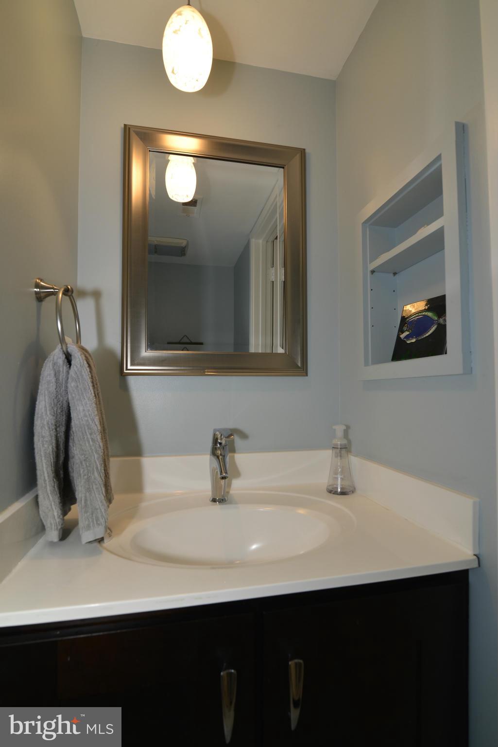 11019 Thrush Ridge Road Reston, VA 20191 - Photo 11 of 25 Bath