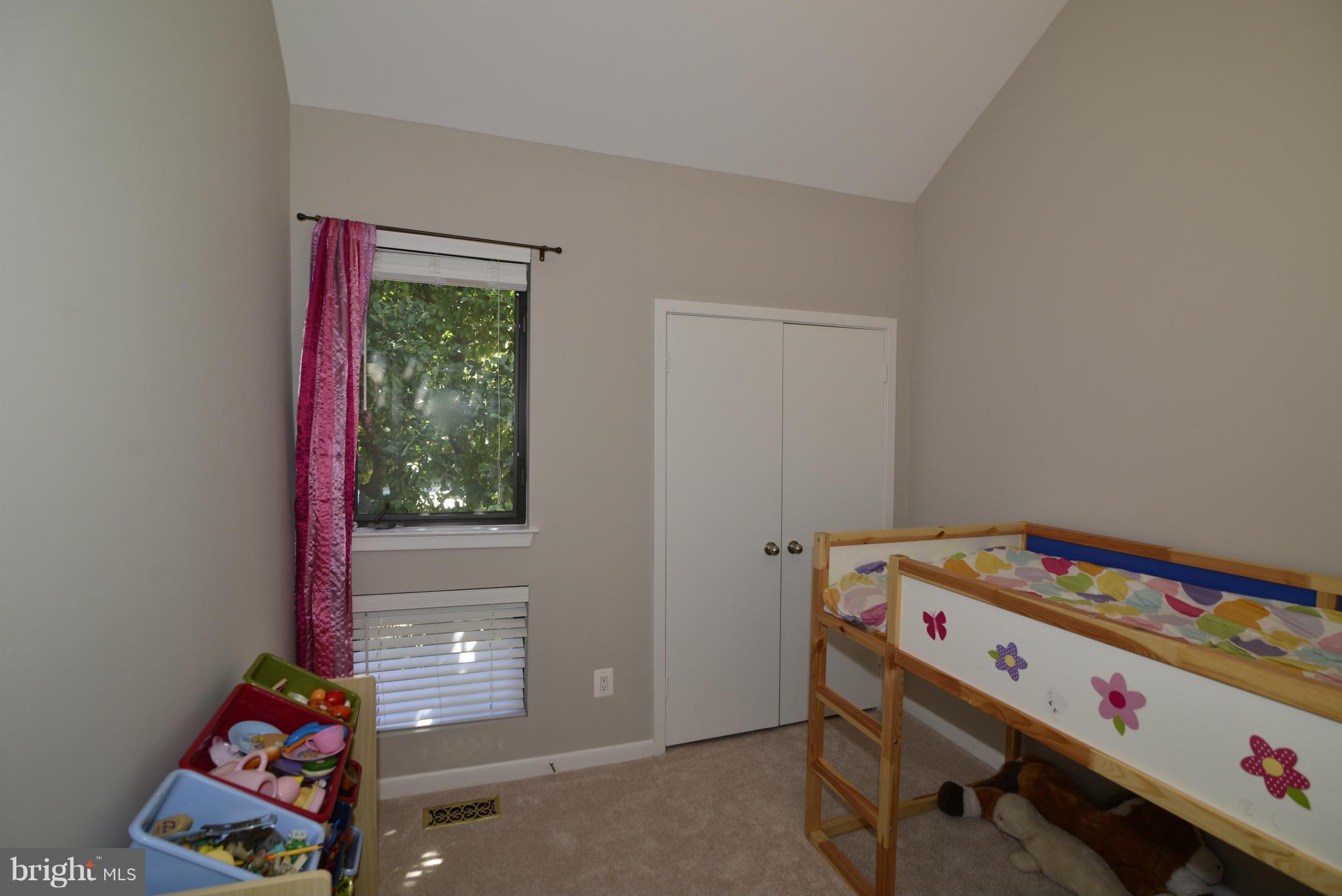 11019 Thrush Ridge Road Reston, VA 20191 - Photo 19 of 25 Bedroom
