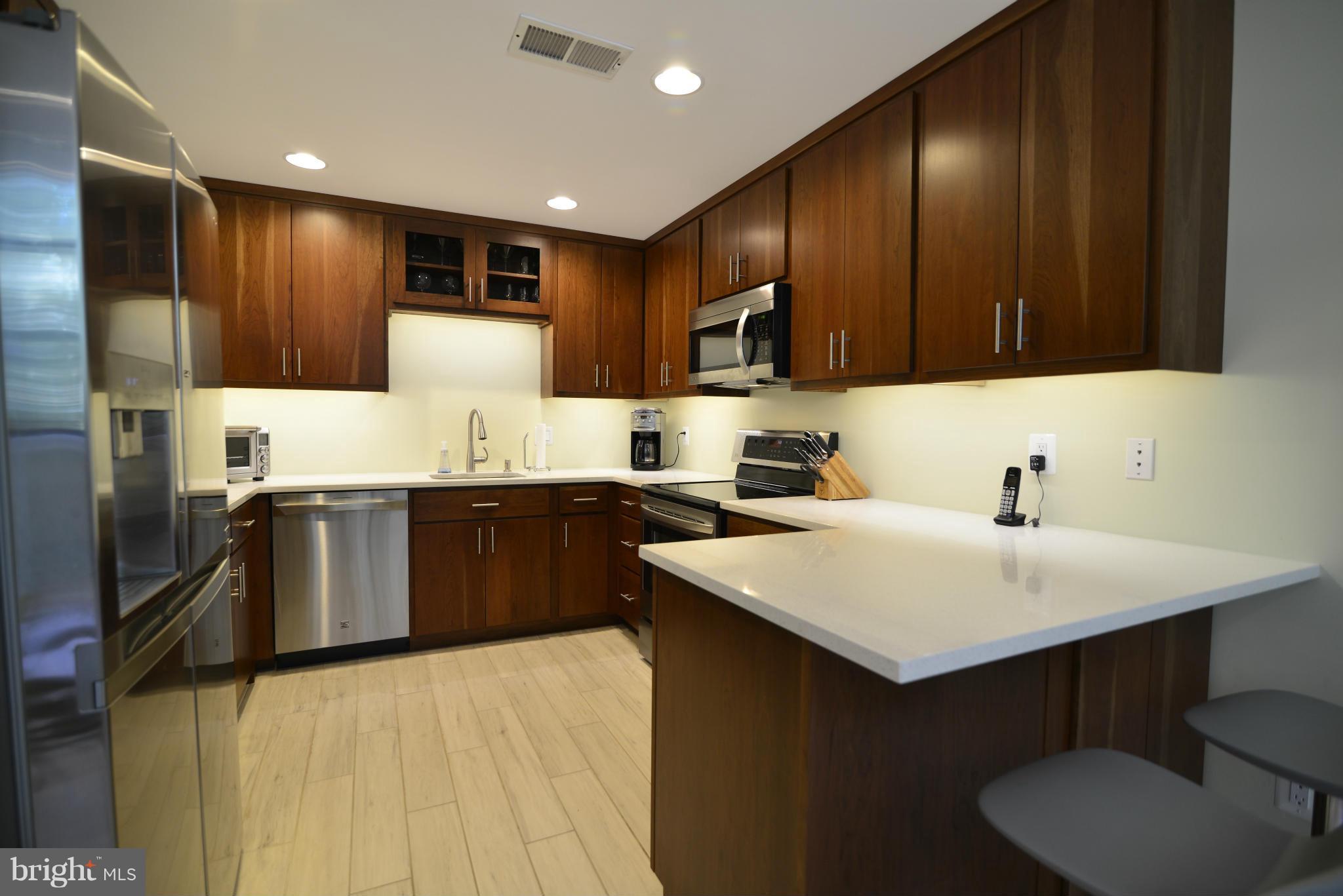 11019 Thrush Ridge Road Reston, VA 20191 - Photo 7 of 25 Kitchen