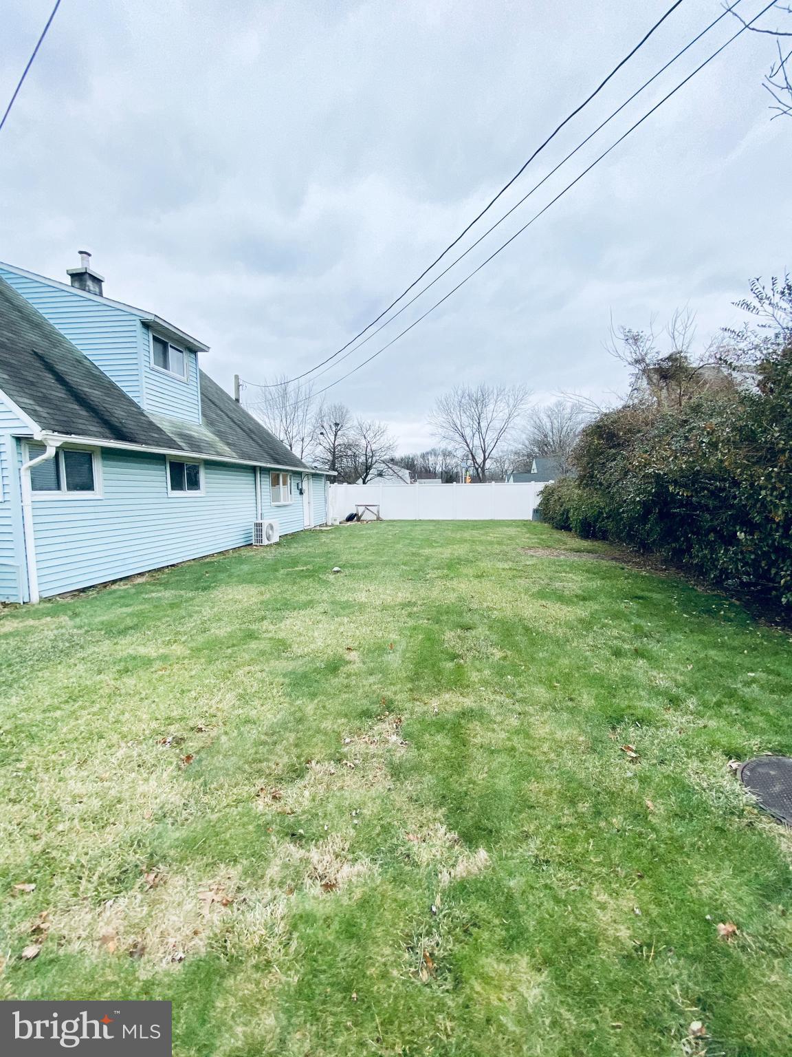 15 Hay Road Levittown, PA 19056 - Photo 4 of 28 Gallery Image 4