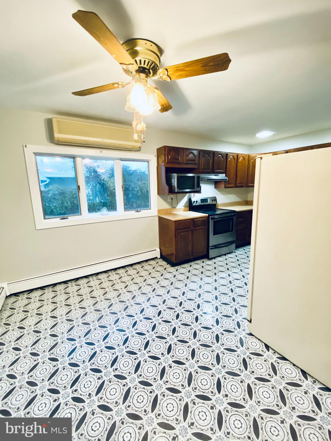 15 Hay Road Levittown, PA 19056 - Photo 8 of 28 Gallery Image 8