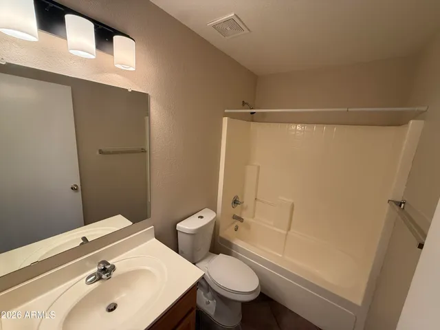 $1,995 | 8102 West Hammond Lane, Phoenix, AZ 85043