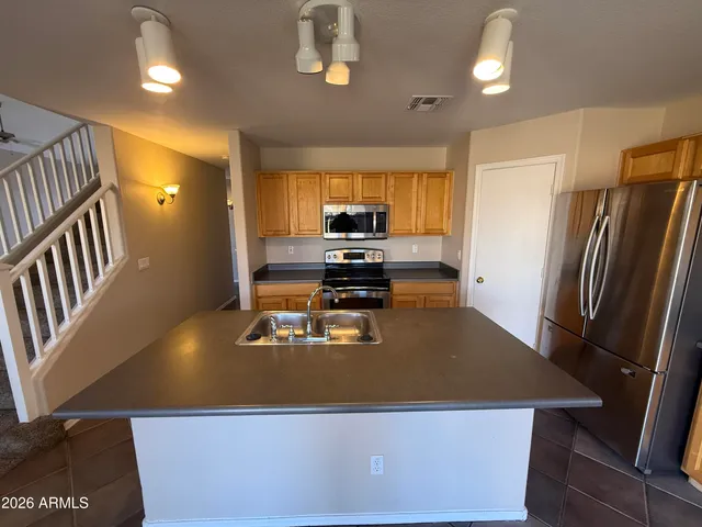 $1,995 | 8102 West Hammond Lane, Phoenix, AZ 85043