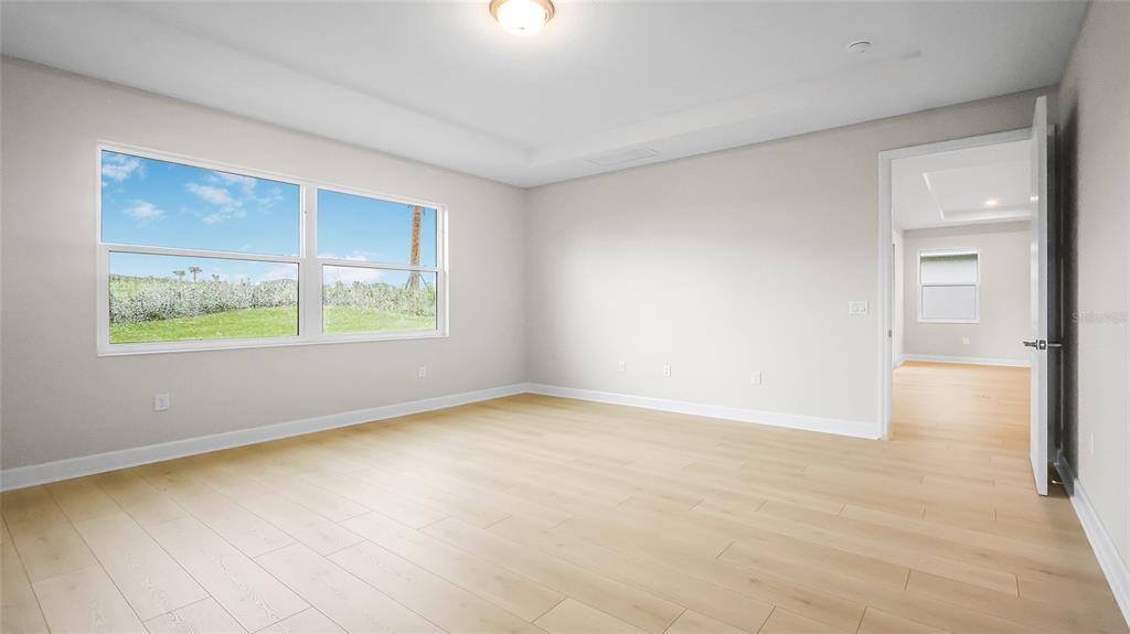 1620 Bellagio Loop Tavares, FL 32778 - Photo 30 of 81 an empty room with a window