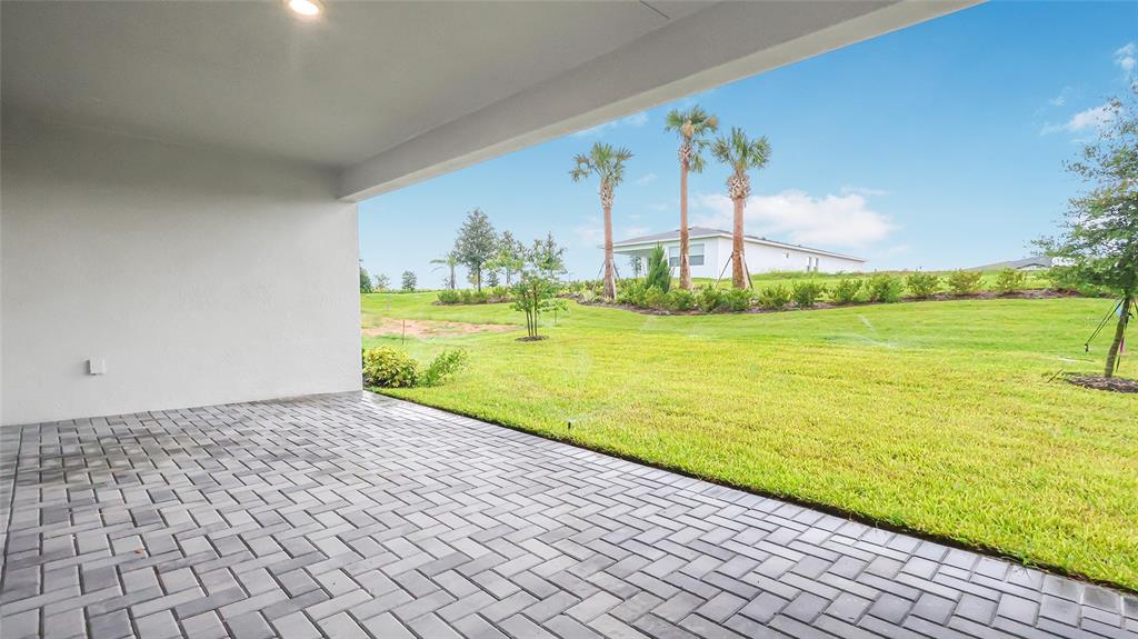 1620 Bellagio Loop Tavares, FL 32778 - Photo 66 of 81 a view of an ocean and beach