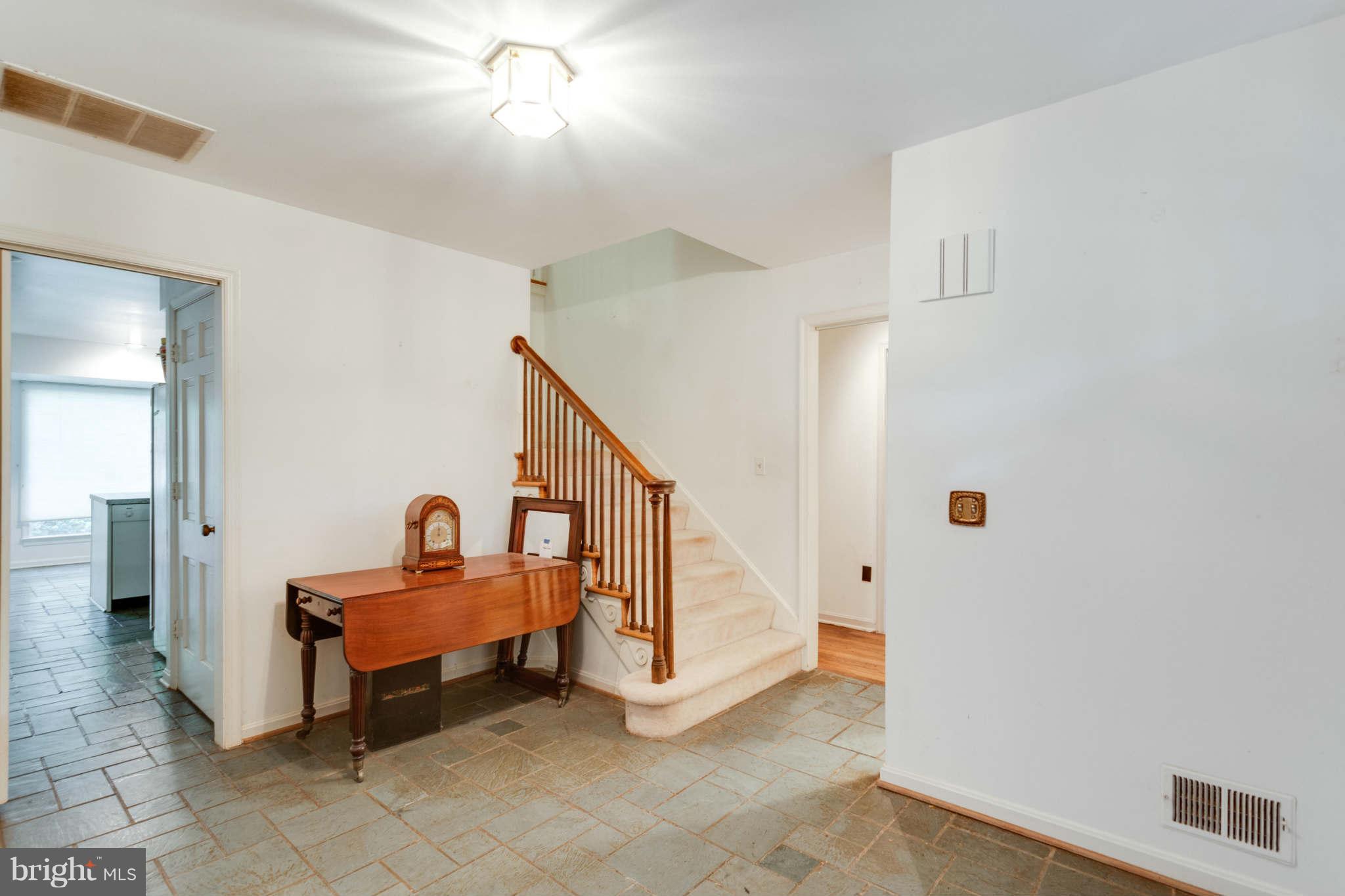 7029 Arbor Lane McLean, VA 22101 - Photo 3 of 23 Interior (General)