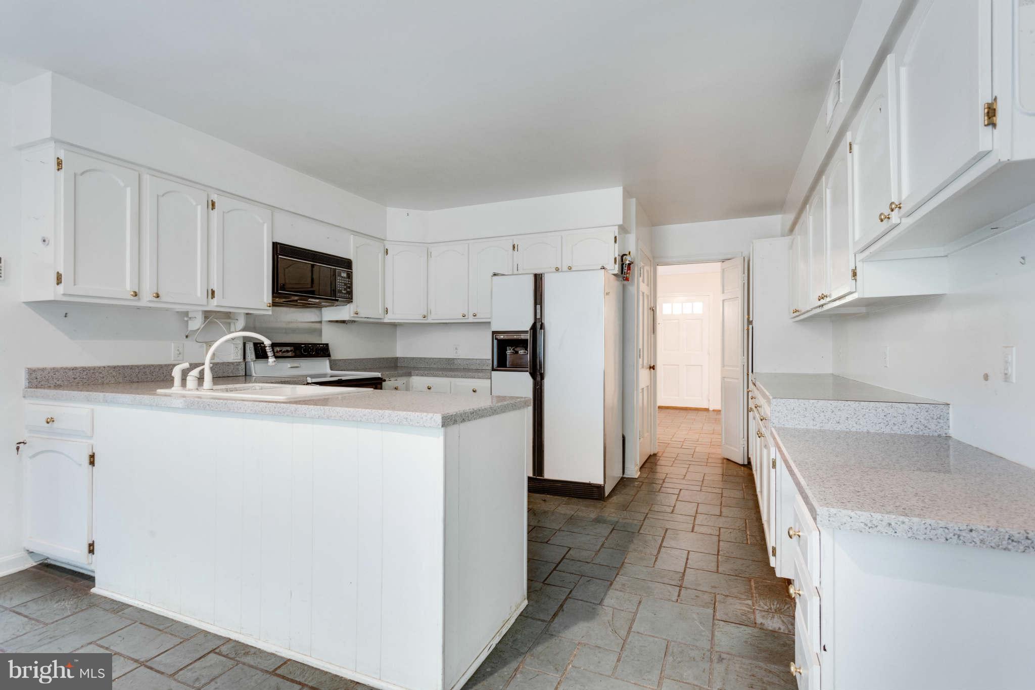 7029 Arbor Lane McLean, VA 22101 - Photo 6 of 23 Kitchen